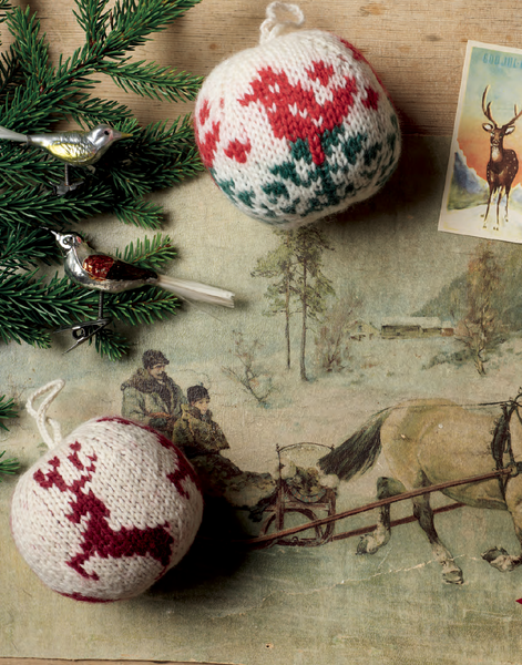 65 New Christmas Balls to Knit